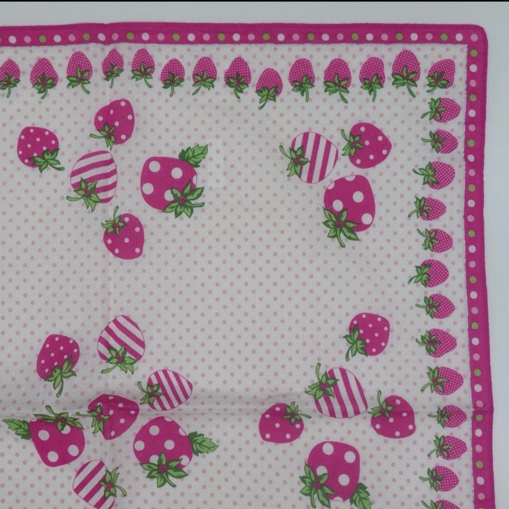 *RARE* Vintage Betsey Johnson Designer Scarf 💎 Ivory Pink Strawberry Embroidery - Picture 3 of 8
